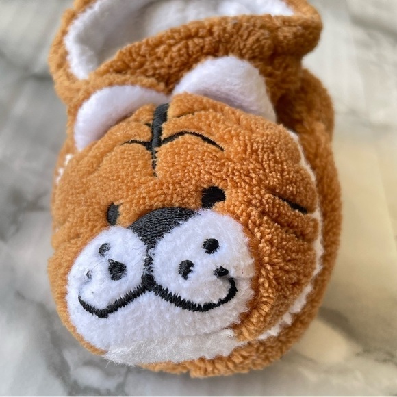 Baby 0-9 Months Unisex Tiger Slippers Warm Indoor Shoes Soft Slippers - Picture 3 of 7